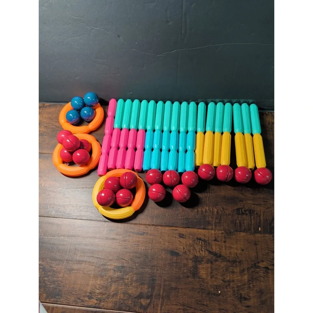 Lot Of 81 Magnetic STEM Buliding Balls & Rods Kids And Learning Toys